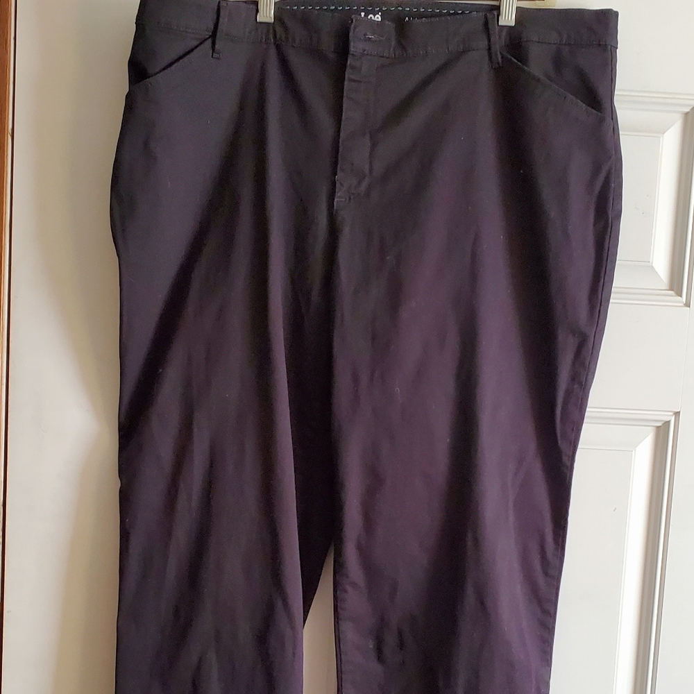 💙 Lee Women's Relaxed All Day Straight Leg Pant. Size 18W